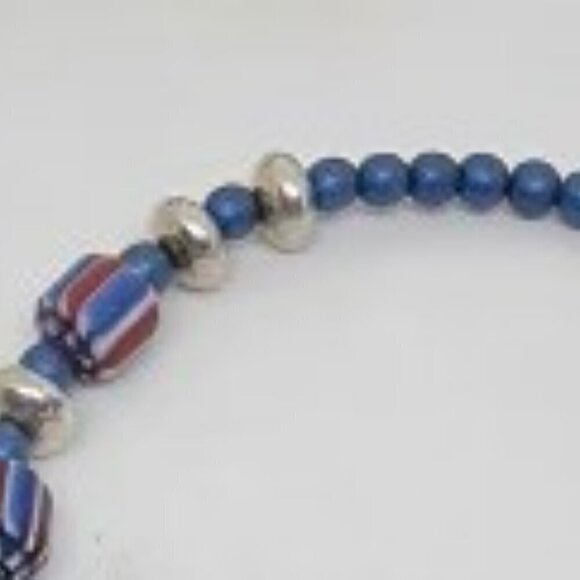 Red, White and Blue Stretch Bracelet for a size 7 wrist - New - Handmade - Picture 3 of 3